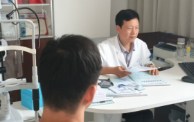 谁说近视是军旅梦的拦路虎？ 大学毕业生在深圳南山华厦眼科成功摘镜，为参军计划扫除视力障碍